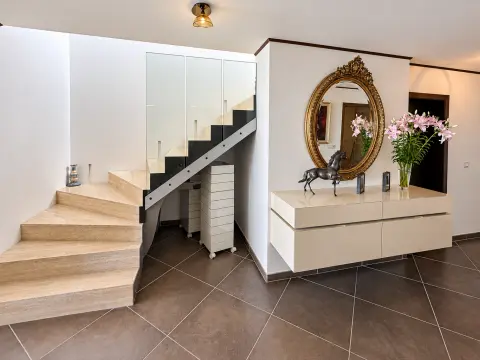 3 bed Penthouse For Rent in Sliema, Sliema - thumb 8