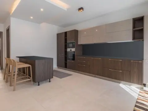 3 bed Apartment For Rent in Sliema, Sliema - thumb 4