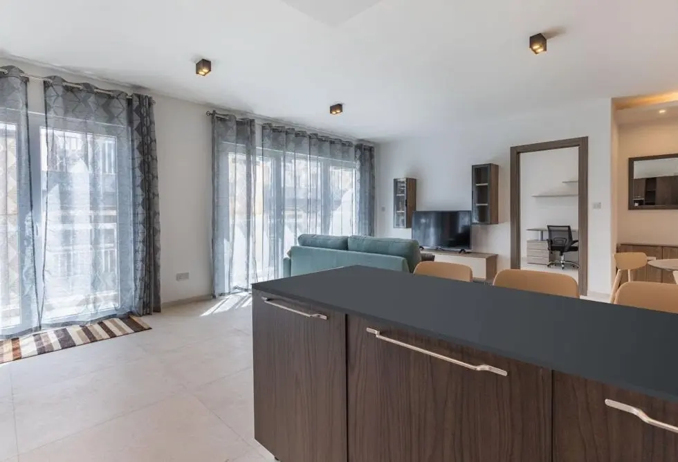 3 bed Apartment For Rent in Sliema, Sliema - thumb 6