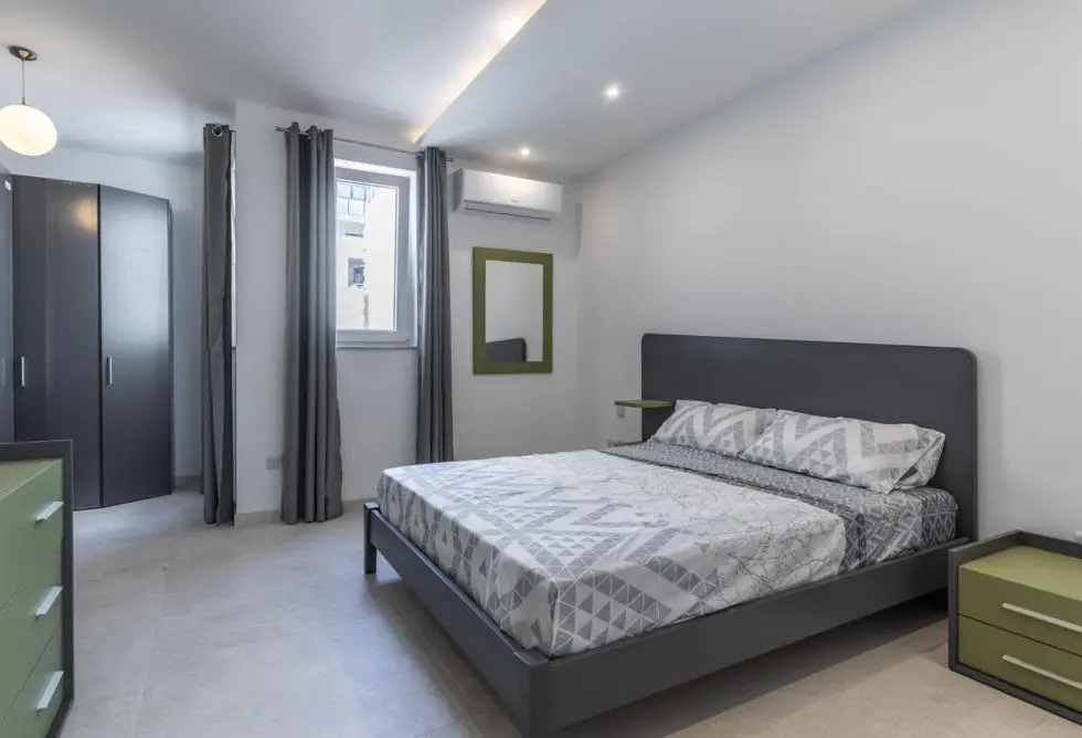 3 bed Apartment For Rent in Sliema, Sliema - thumb 7
