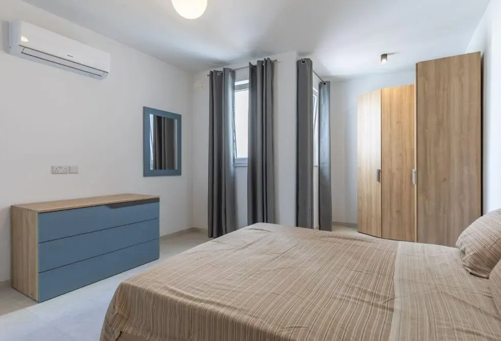 3 bed Apartment For Rent in Sliema, Sliema - thumb 8