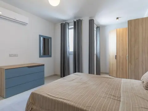 3 bed Apartment For Rent in Sliema, Sliema - thumb 8