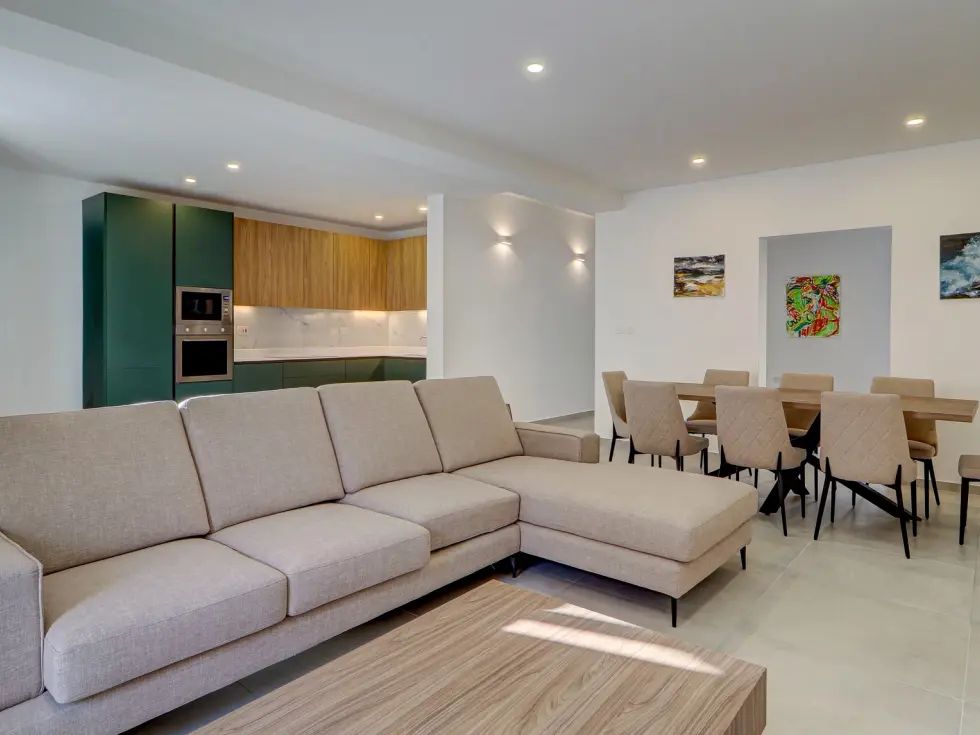 3 bed Apartment For Rent in St Julian's, St Julian's - thumb 2