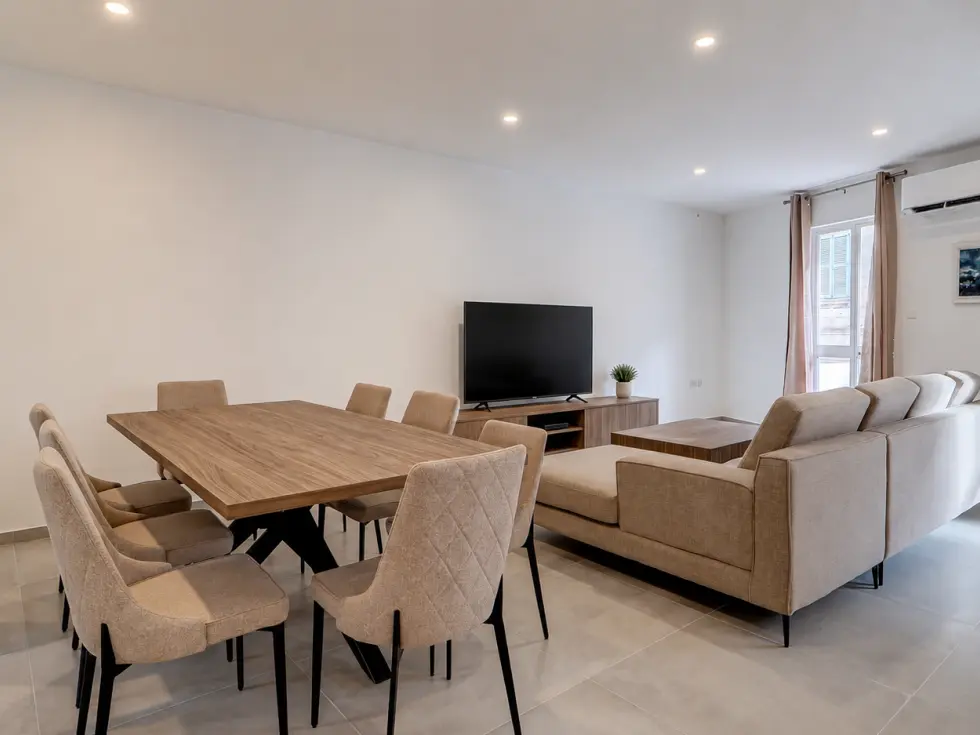 3 bed Apartment For Rent in St Julian's, St Julian's - thumb 3