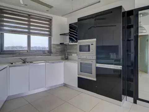 1 bed Apartment For Sale in St Julian's, St Julian's - thumb 6