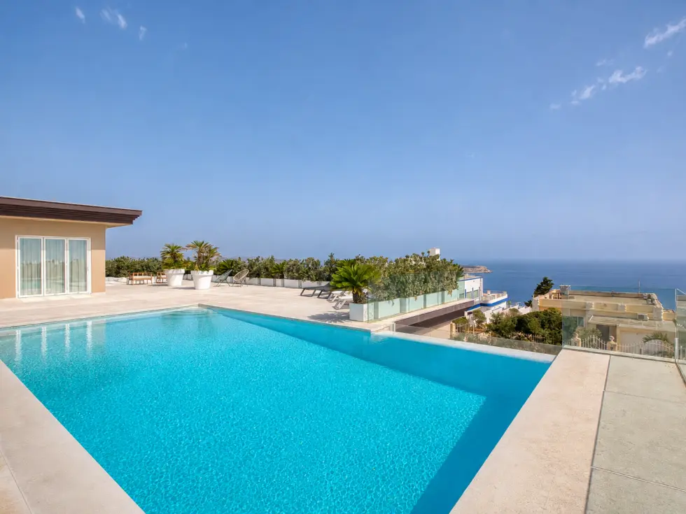 6 bed Villa For Sale in Mellieha, Mellieha - thumb 1