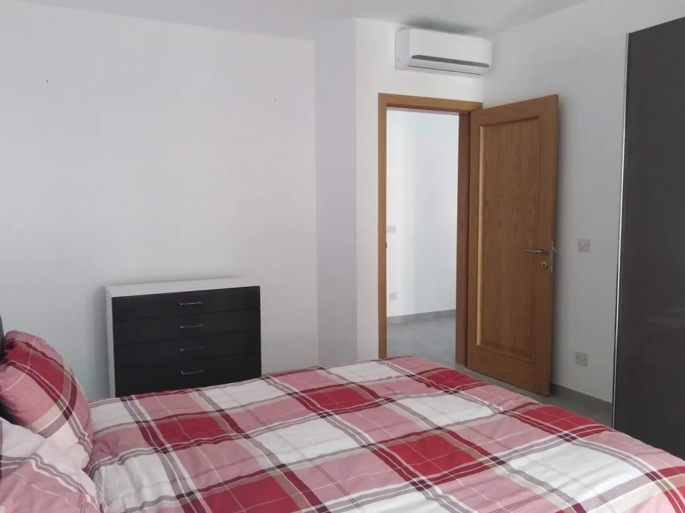 3 bed Apartment For Rent in Sliema, Sliema - thumb 10
