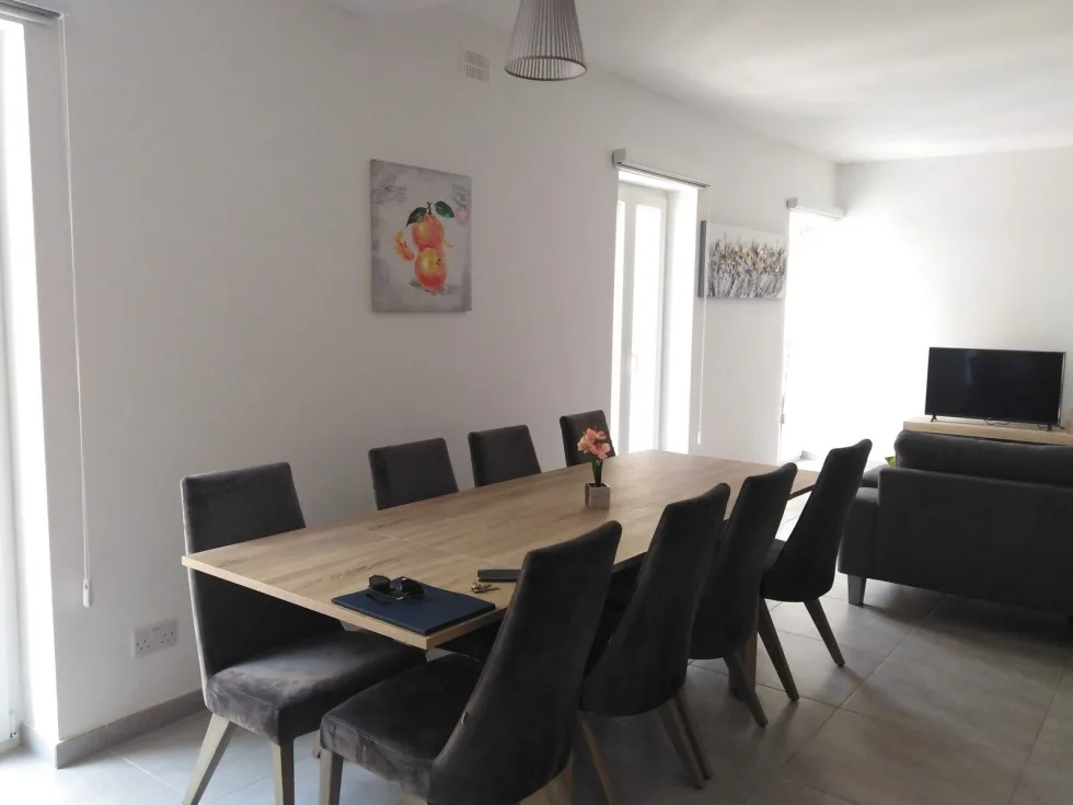 3 bed Apartment For Rent in Sliema, Sliema - thumb 4