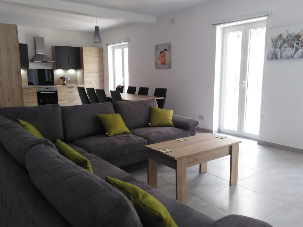 3 bed Apartment For Rent in Sliema, Sliema - thumb 5