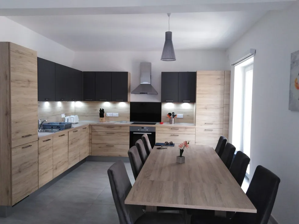 3 bed Apartment For Rent in Sliema, Sliema - thumb 8