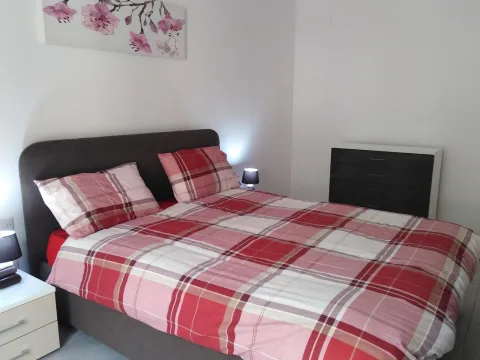 3 bed Apartment For Rent in Sliema, Sliema - thumb 9