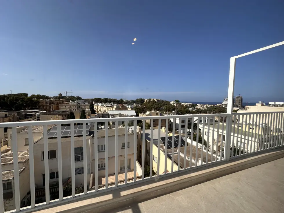 2 bed Penthouse For Rent in Swieqi, Swieqi - thumb 4