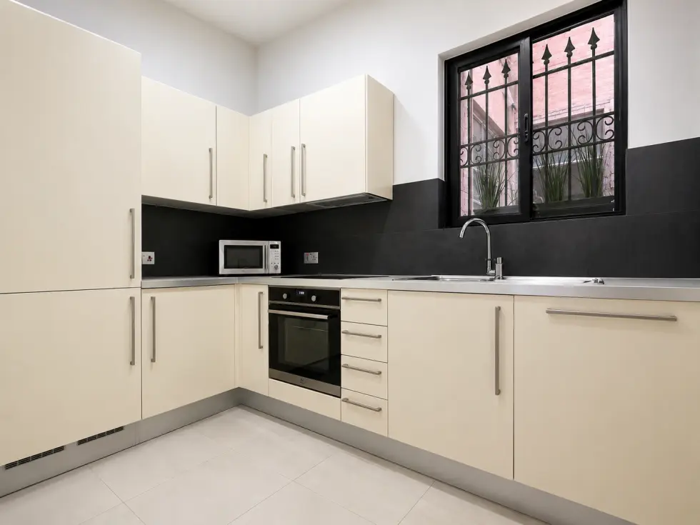 3 bed Town House For Rent in Sliema, Sliema - thumb 8