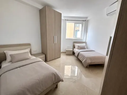 3 bed Penthouse For Rent in Gzira, Gzira - thumb 11