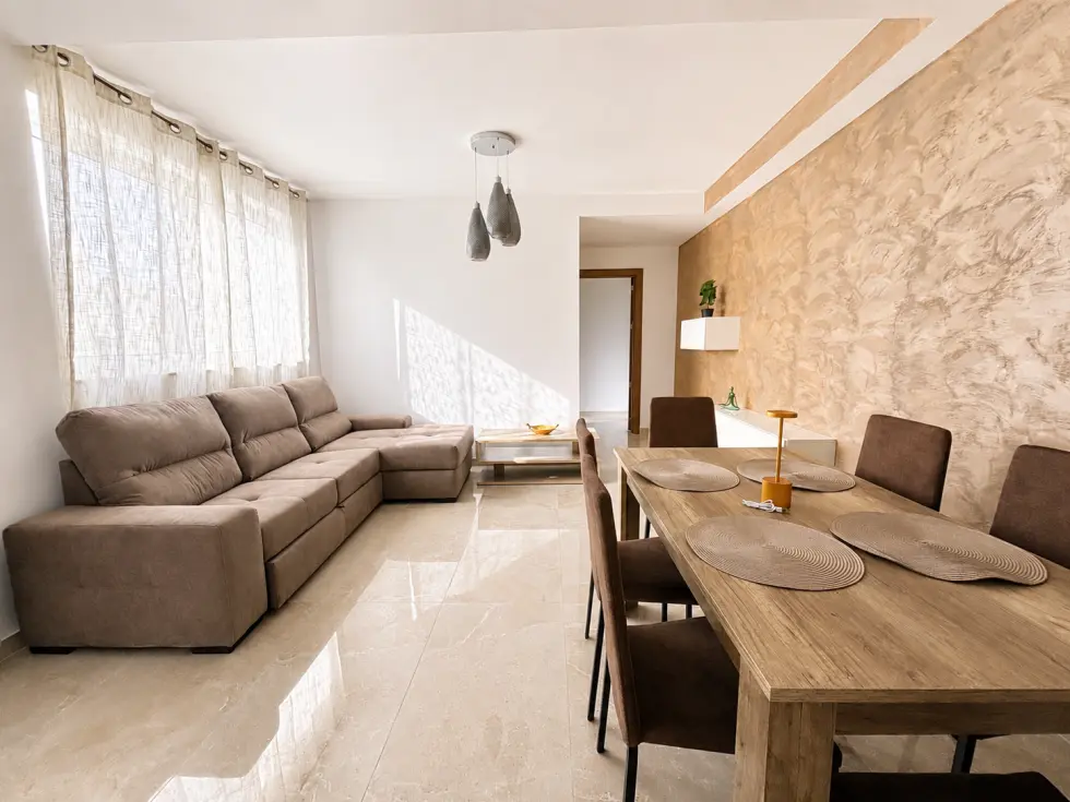 2 bed Apartment For Rent in Gzira, Gzira - thumb 2