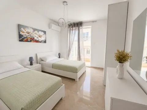 2 bed Apartment For Rent in Gzira, Gzira - thumb 6