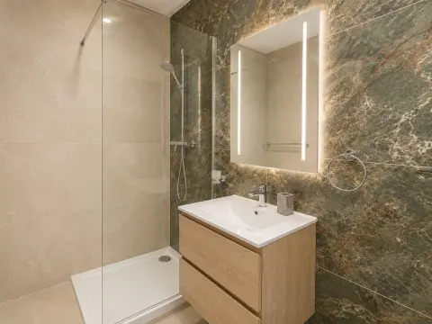 2 bed Apartment For Rent in Gzira, Gzira - thumb 7