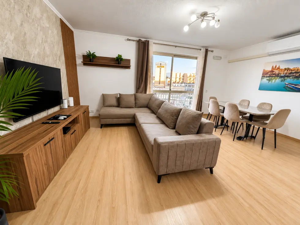 3 bed Apartment For Rent in St Julian's, St Julian's - thumb 3