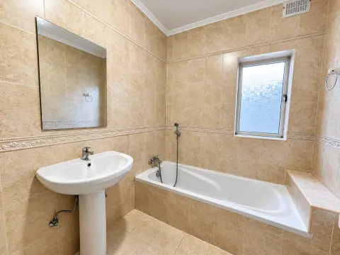 3 bed Apartment For Rent in St Julian's, St Julian's - thumb 7