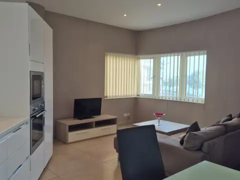 1 bed Maisonette For Rent in St Julian's, St Julian's - thumb 1