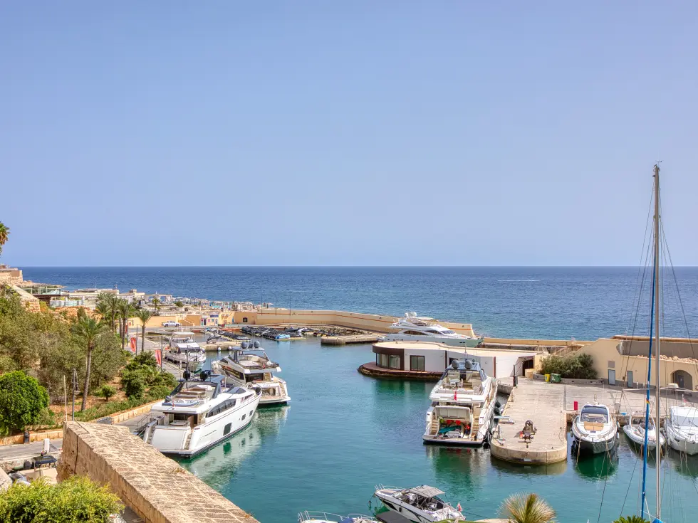 3 bed Apartment For Sale in St Julian's, St Julian's - thumb 23