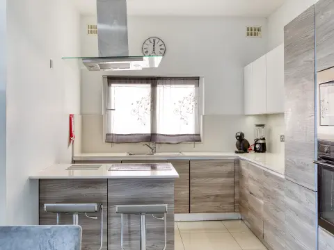 3 bed Penthouse For Sale in St Julian's, St Julian's - thumb 10