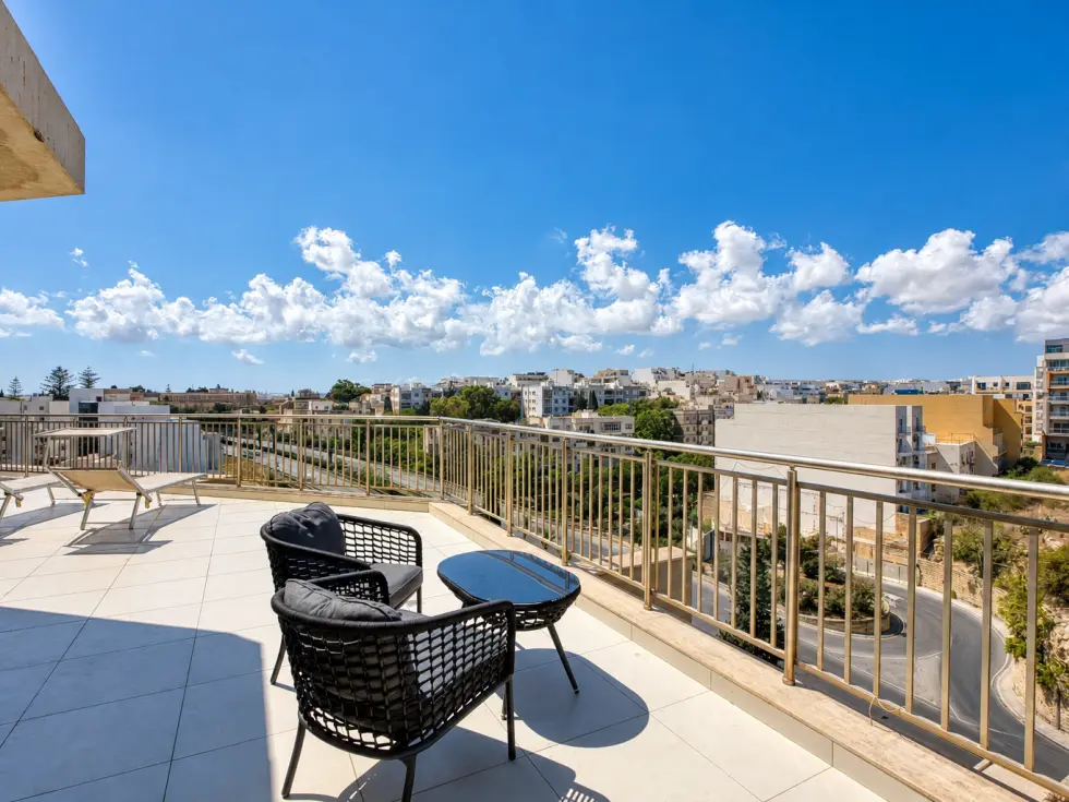 3 bed Penthouse For Sale in St Julian's, St Julian's - thumb 2