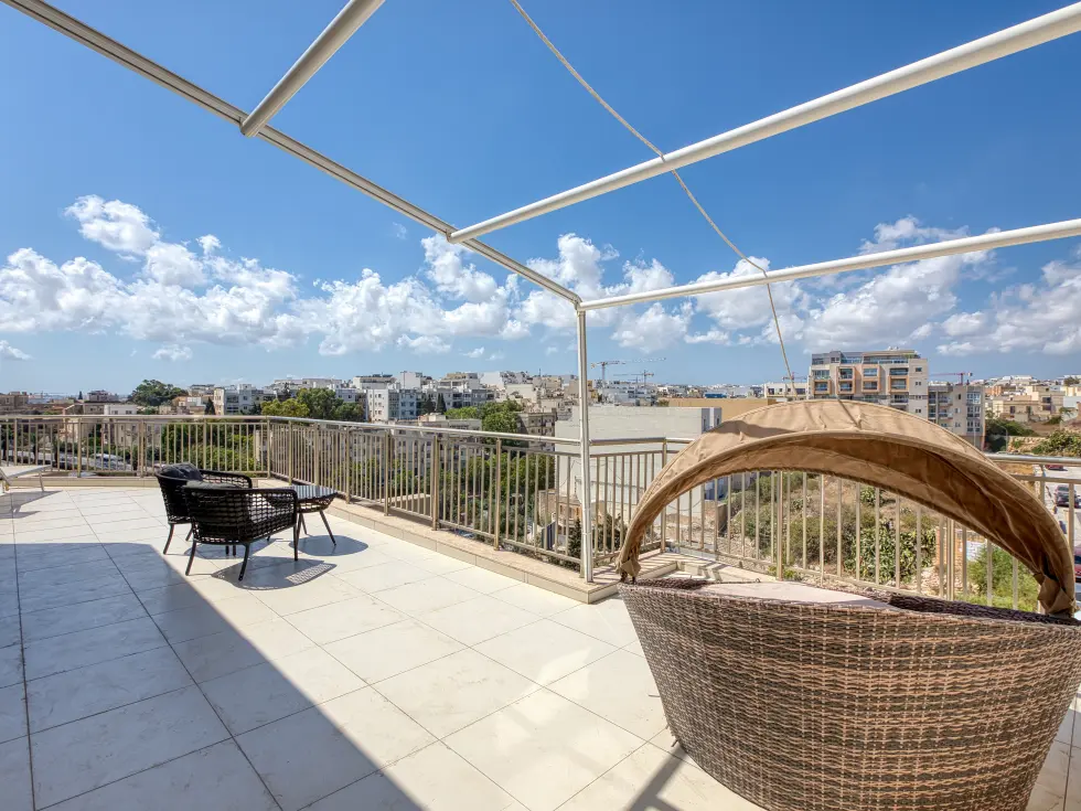 3 bed Penthouse For Sale in St Julian's, St Julian's - thumb 3