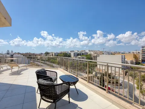 3 bed Penthouse For Sale in St Julian's, St Julian's - thumb 4