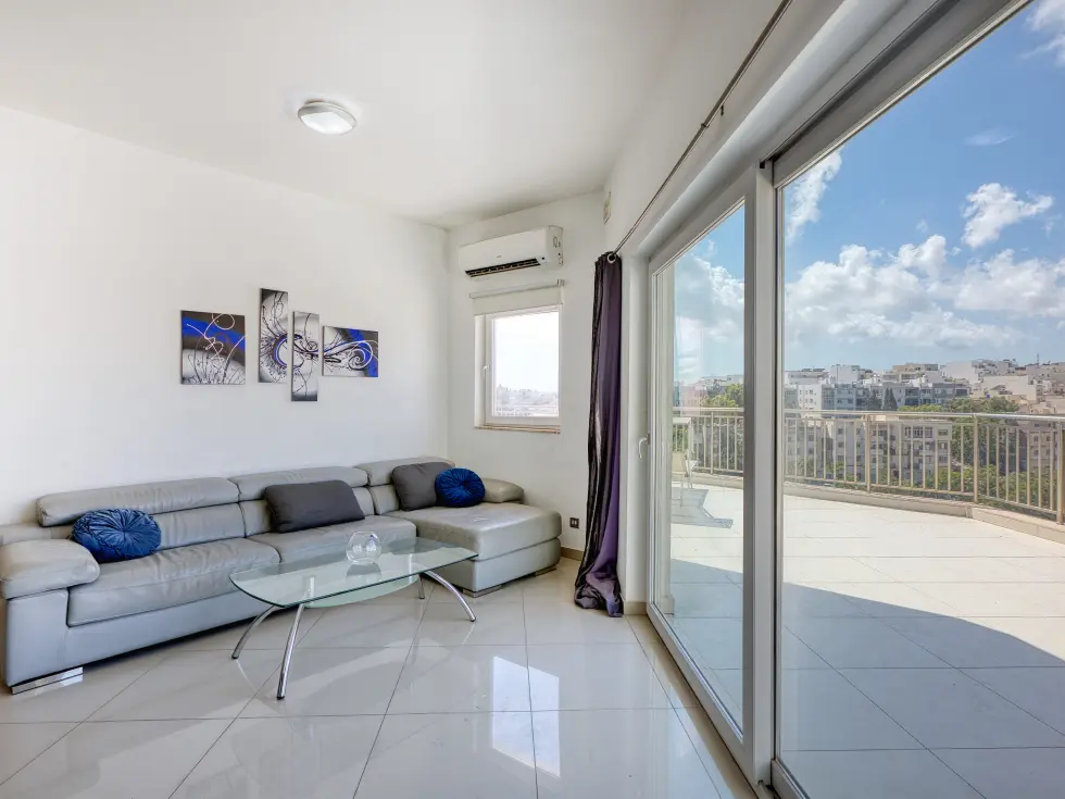 3 bed Penthouse For Sale in St Julian's, St Julian's - thumb 5