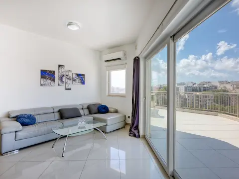 3 bed Penthouse For Sale in St Julian's, St Julian's - thumb 5