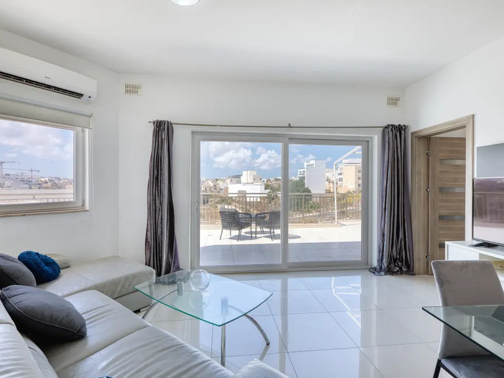 3 bed Penthouse For Sale in St Julian's, St Julian's - thumb 6