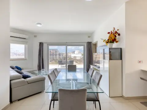 3 bed Penthouse For Sale in St Julian's, St Julian's - thumb 7