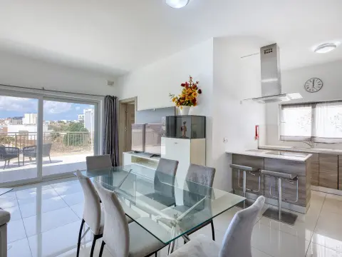 3 bed Penthouse For Sale in St Julian's, St Julian's - thumb 8