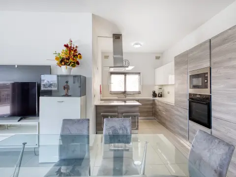 3 bed Penthouse For Sale in St Julian's, St Julian's - thumb 9