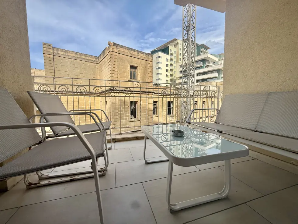 2 bed Apartment For Rent in Sliema, Sliema - thumb 4