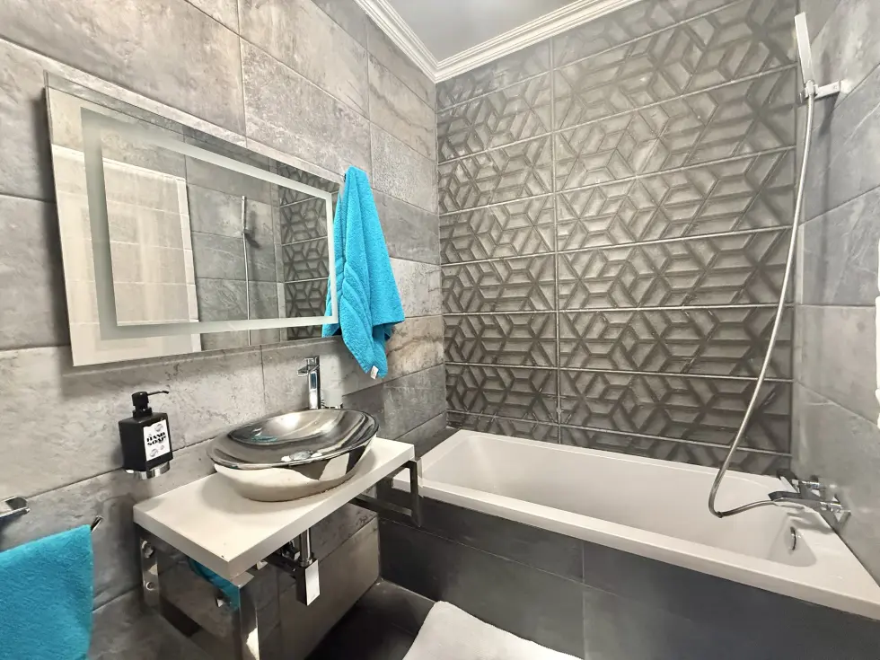 2 bed Apartment For Rent in Sliema, Sliema - thumb 6