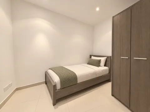 5 bed Apartment For Rent in Swieqi, Swieqi - thumb 10
