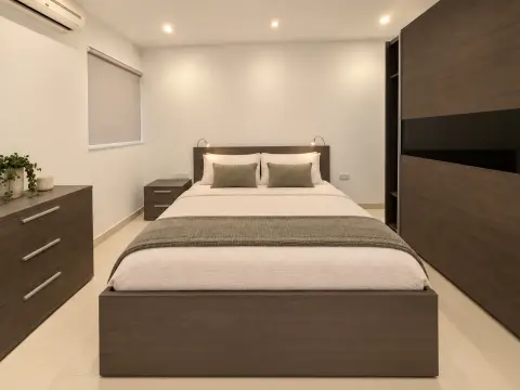 5 bed Apartment For Rent in Swieqi, Swieqi - thumb 9