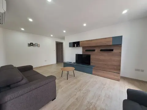 3 bed Apartment For Rent in St Julian's, St Julian's - thumb 3