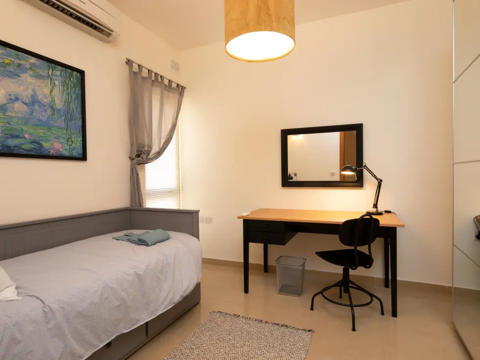3 bed Apartment For Rent in Sliema, Sliema - thumb 9