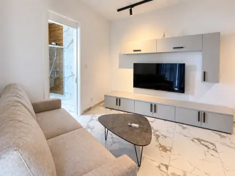 2 bed Penthouse For Rent in Birkirkara, Birkirkara - thumb 3