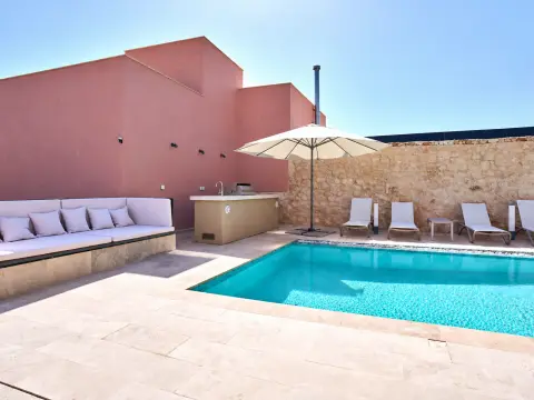 3 bed Farmhouse For Sale in Rabat, Rabat - thumb 5