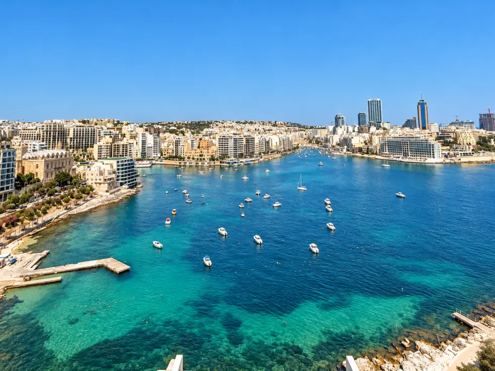 2 bed Penthouse For Rent in Sliema, Sliema - thumb 1