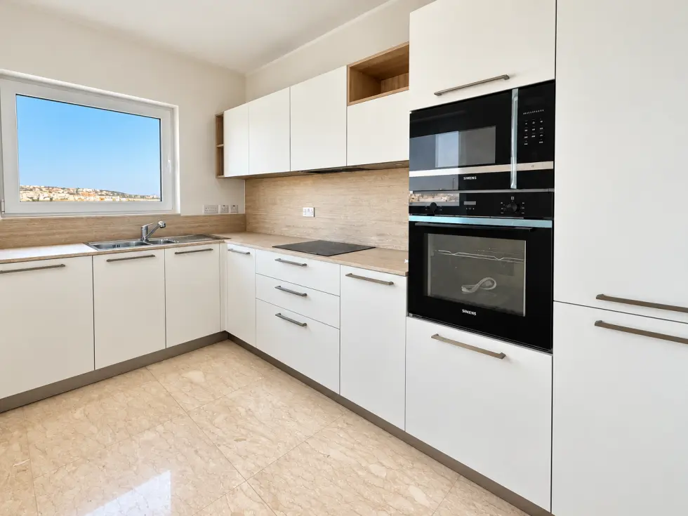 2 bed Penthouse For Rent in Sliema, Sliema - thumb 4