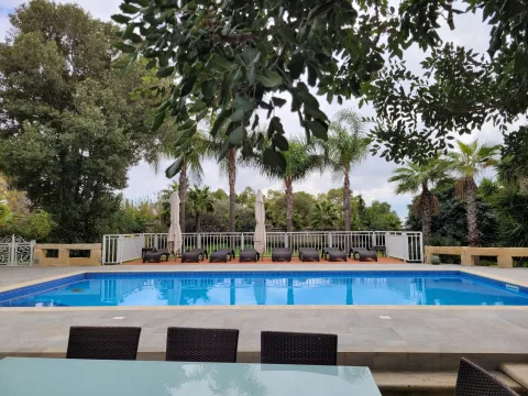 4 bed House of Character For Rent in Naxxar, Naxxar - thumb 1