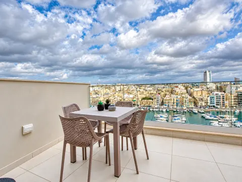 2 bed Penthouse For Rent in Pieta, Pieta - thumb 2