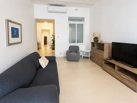 3 bed Apartment For Rent in Sliema, Sliema - thumb 2