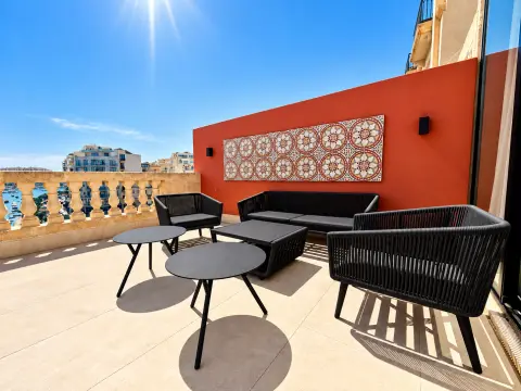 3 bed Terraced House For Rent in St Julian's, St Julian's - thumb 2