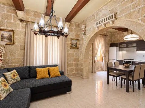 4 bed Town House For Sale in Senglea, Senglea - thumb 3